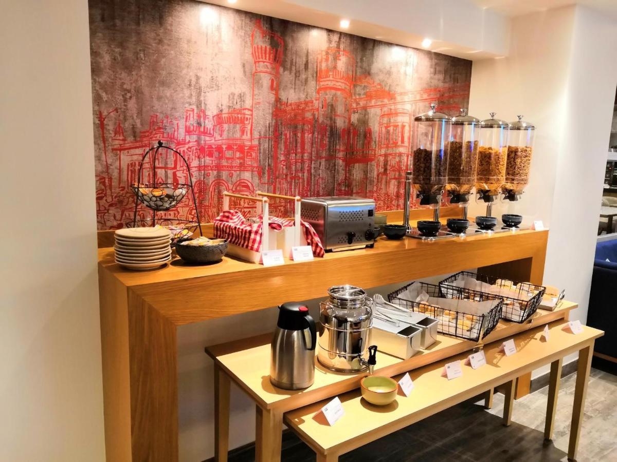 Holiday Inn Express Bengaluru Yeshwantpur By Ihg Exterior photo