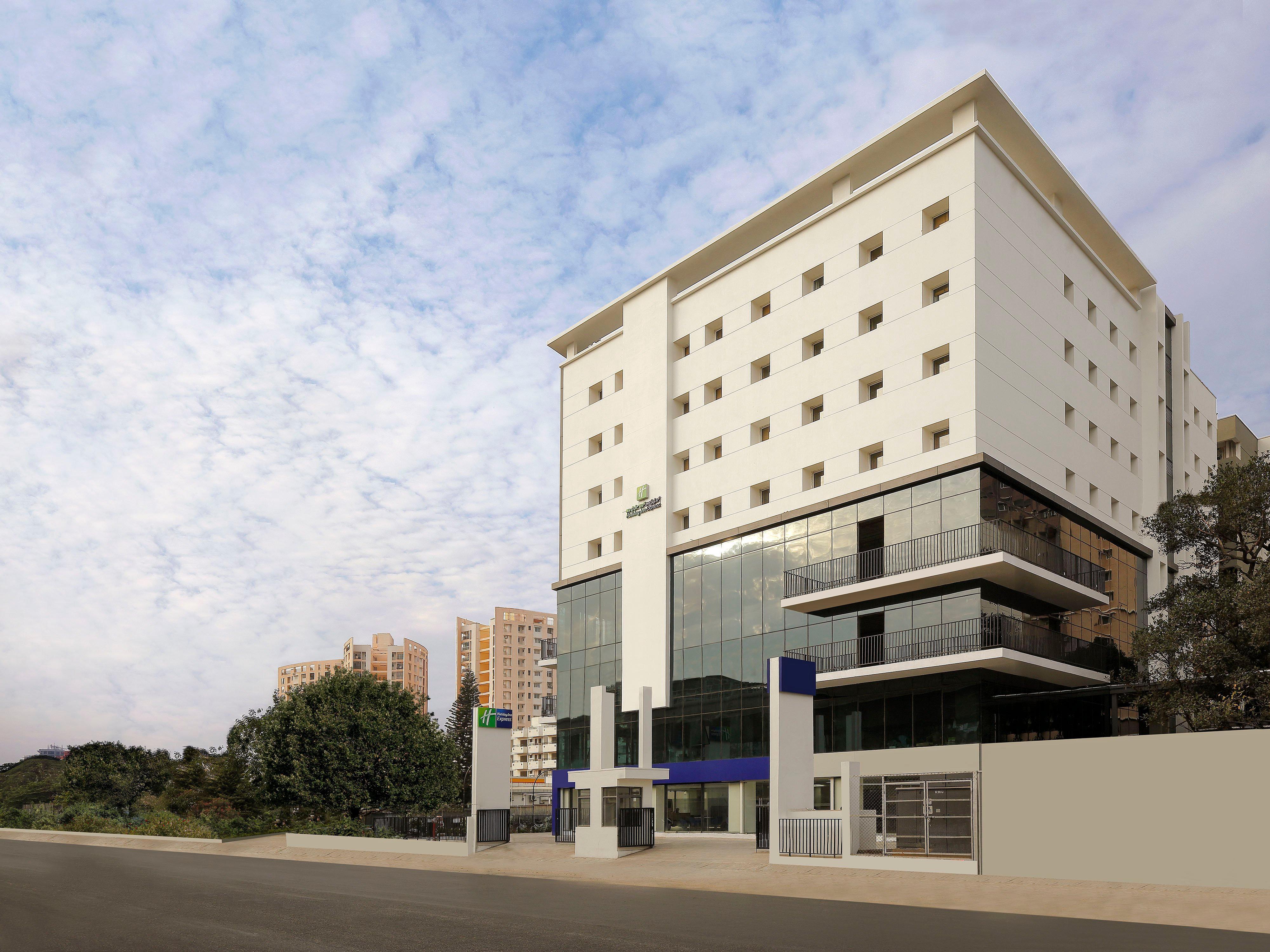 Holiday Inn Express Bengaluru Yeshwantpur By Ihg Exterior photo